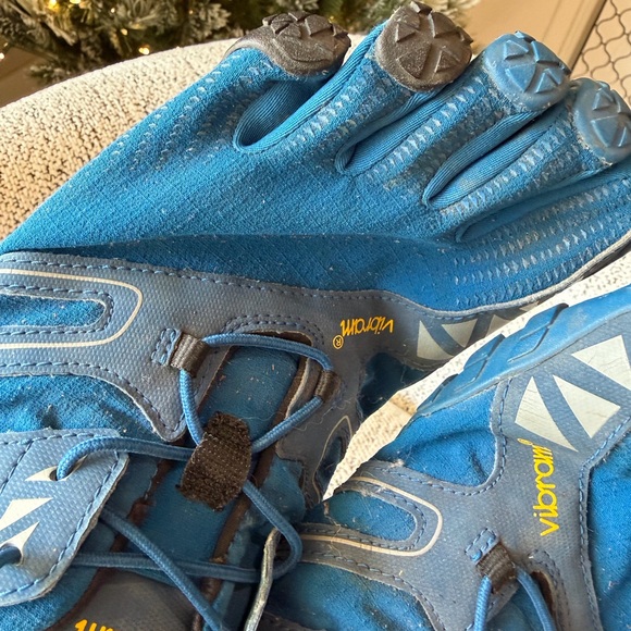 Vibram Men Blue FiveFingers Shoes - Picture 8 of 10